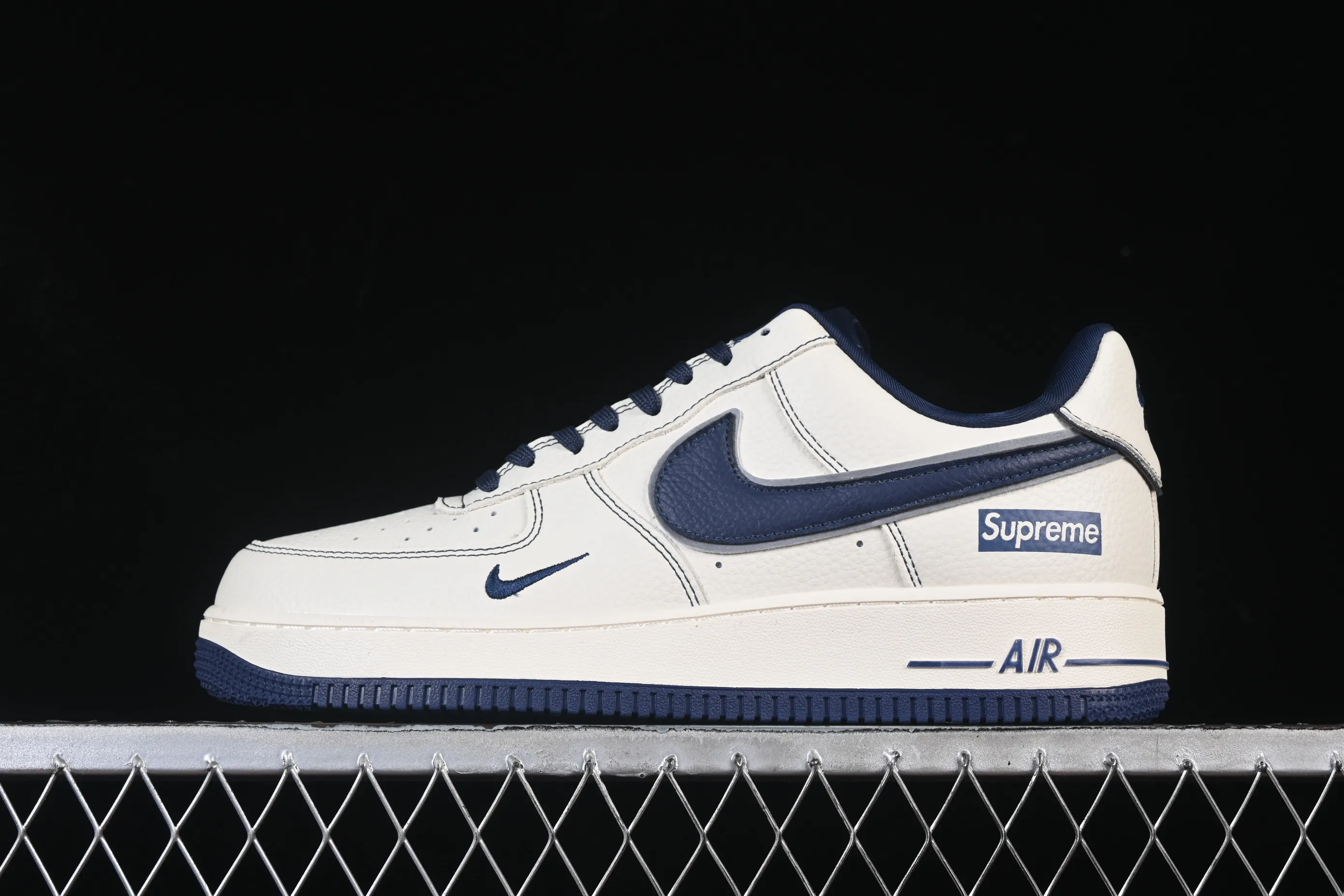 All Categories Nk Air Force 1 Air Force Series Nk Air Force 1 Low Air Force Low Nike Air Force 1'07 Low Supreme Joint Midnight Blue Air Force One Low Casual Shoes DD1982-319